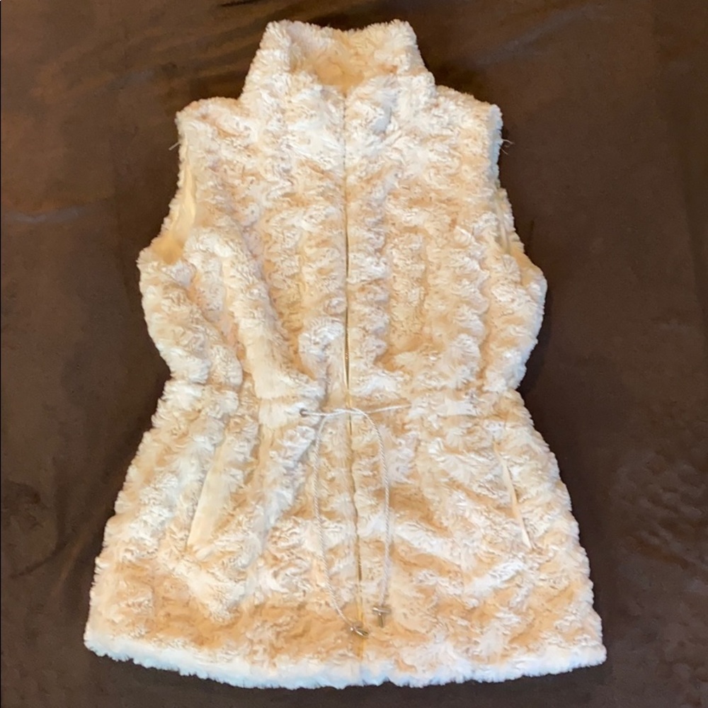 SISTERS Vest